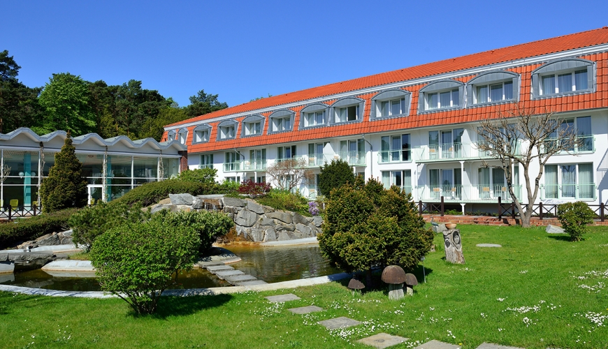 IFA Strandhotel Hotel Graal-Müritz - Aussenansicht - Innenhof
